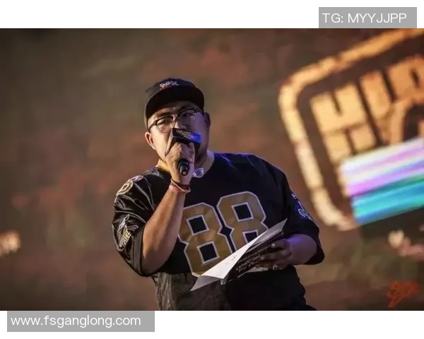 南京滑板队在极限运动世界杯中的团队协作表现分析与点评