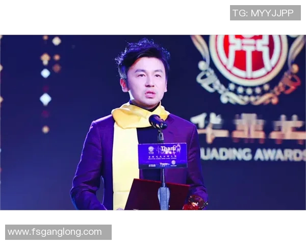 重庆足球队逆袭之路揭秘：大满贯特别报道带你领略不一样的足球传奇