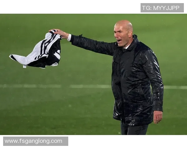 齐达内玄学战术如何蝉联大耳朵杯